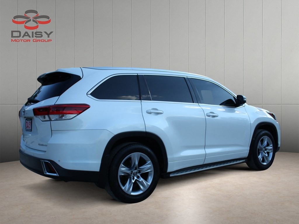 2017 Toyota Highlander Image 5