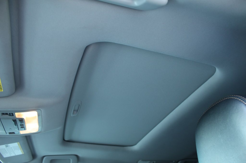 2017 Toyota Highlander Image 30