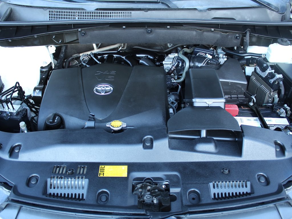 2017 Toyota Highlander Image 31
