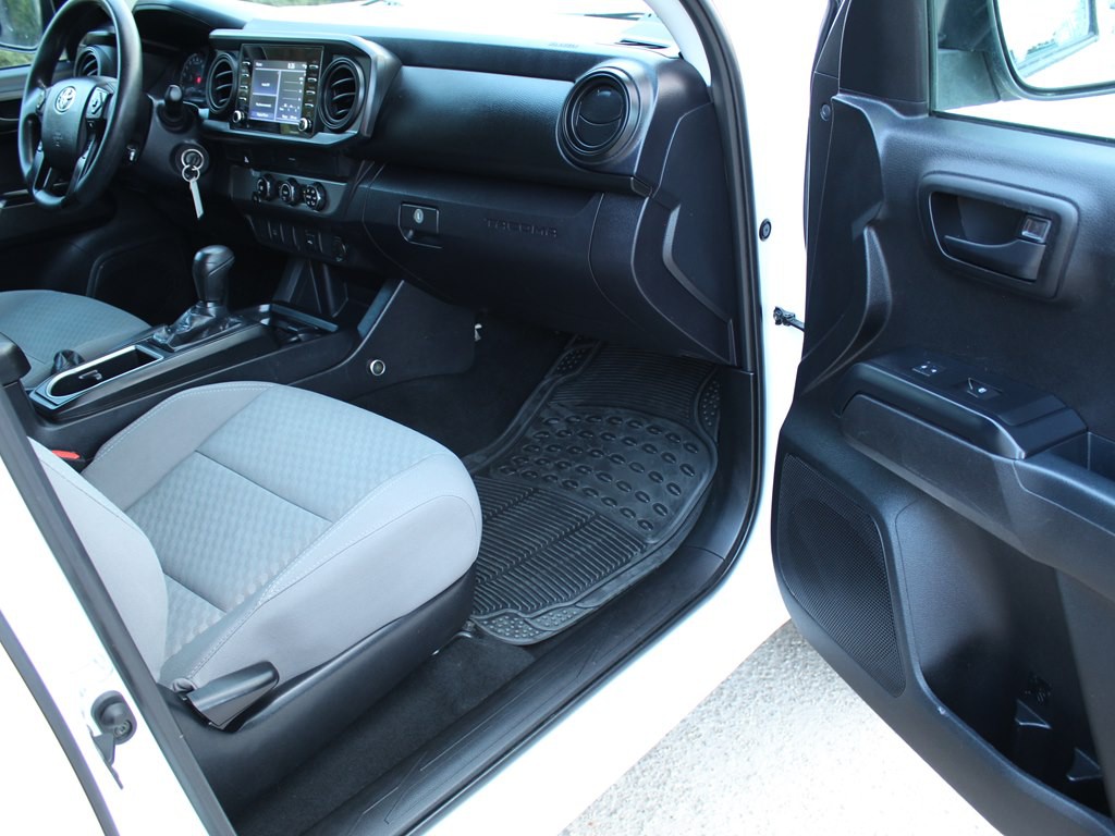 2021 Toyota Tacoma Image 21