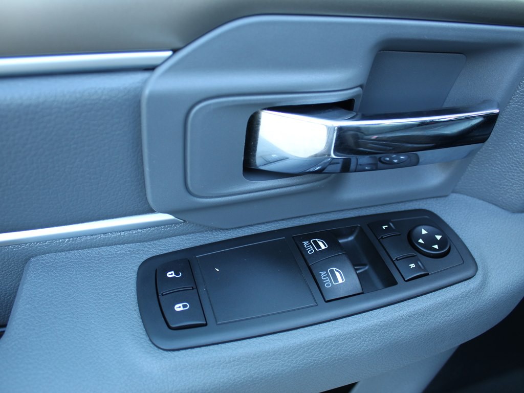 2021 RAM 1500 Image 15