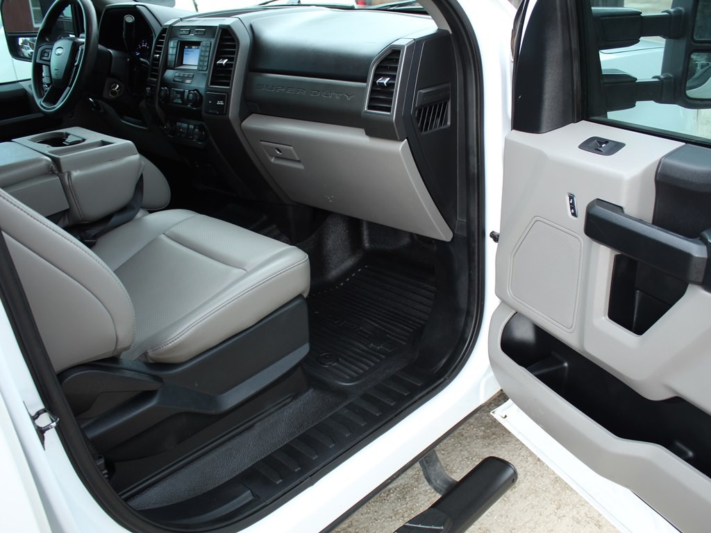 2021 Ford F-250 Image 21