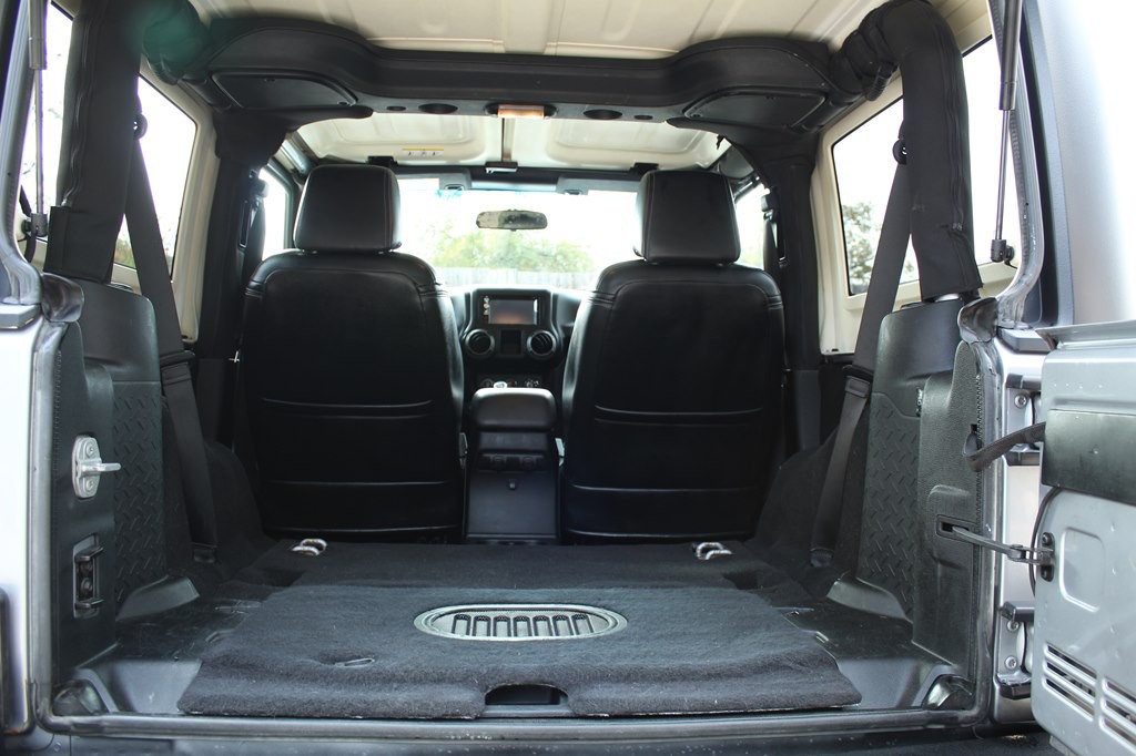 2015 Jeep Wrangler Image 16