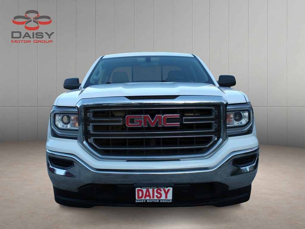 2018 GMC Sierra Image 2
