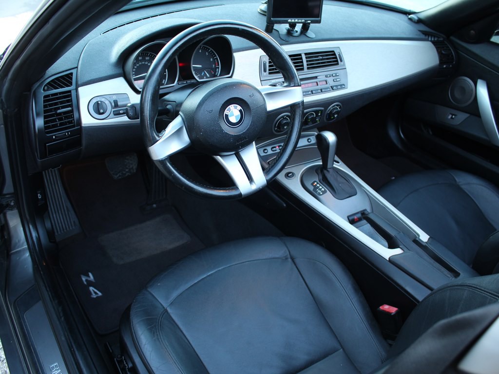 2003 BMW Z4 Image 18
