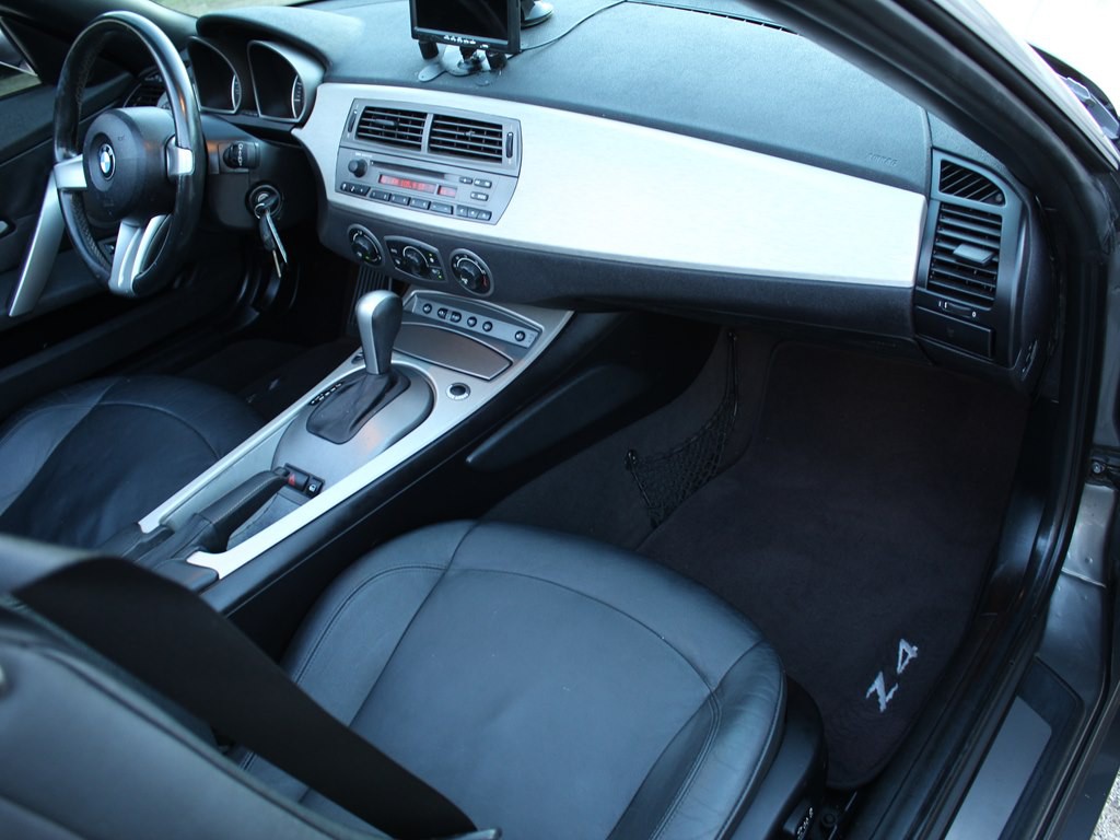 2003 BMW Z4 Image 19