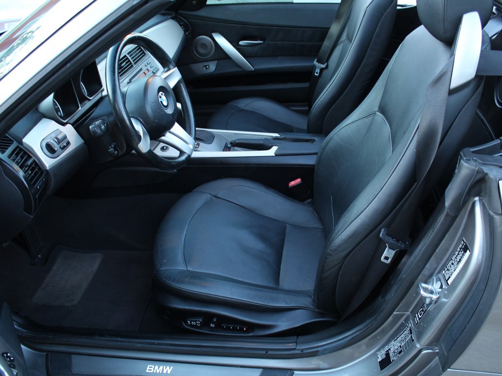 2003 BMW Z4 Image 22