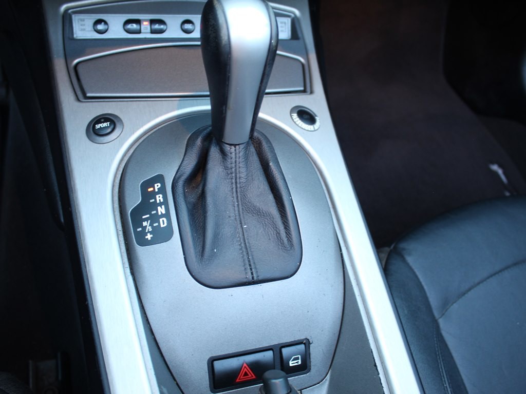 2003 BMW Z4 Image 32