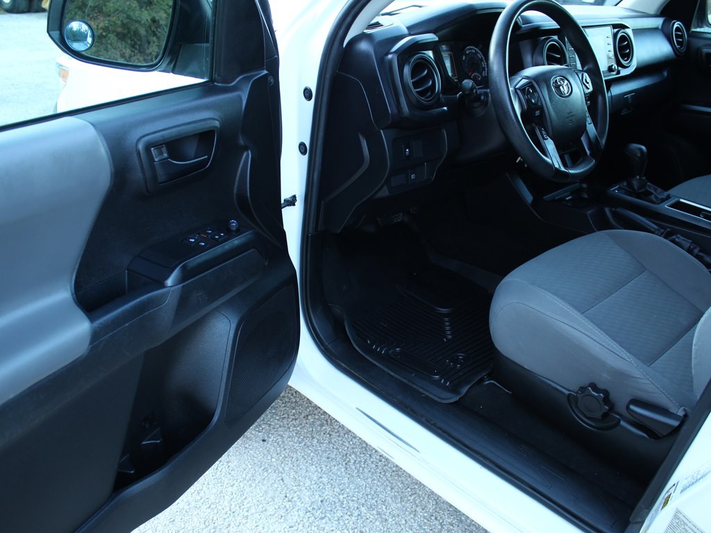 2022 Toyota Tacoma Image 17