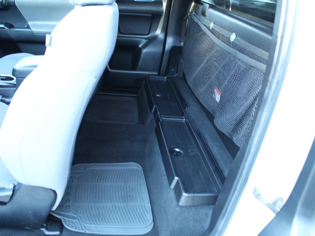 2022 Toyota Tacoma Image 19