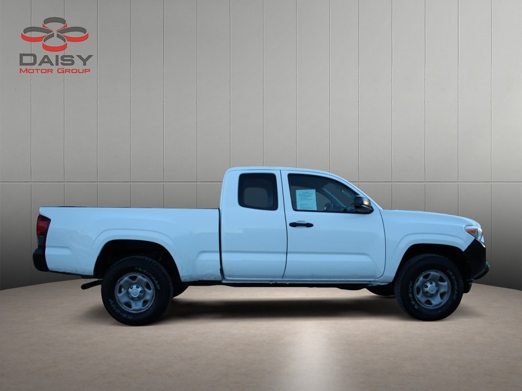 2016 Toyota Tacoma Image 4