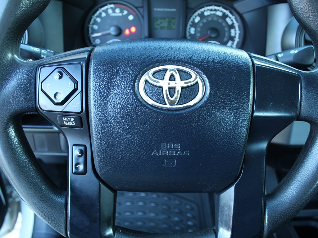 2016 Toyota Tacoma Image 21