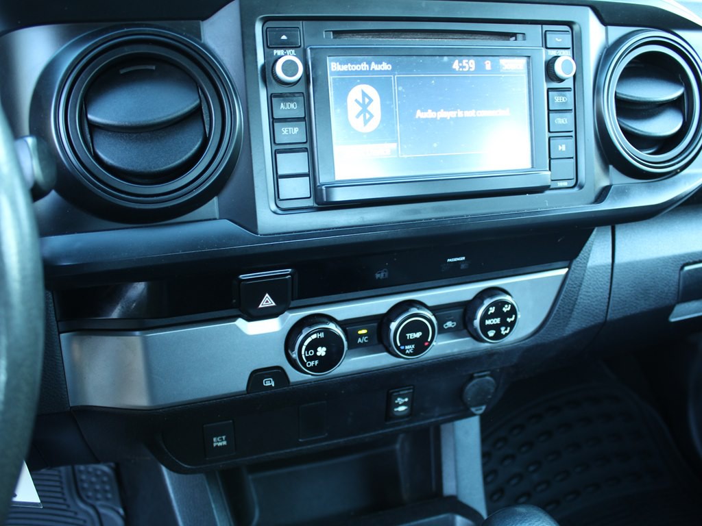 2016 Toyota Tacoma Image 25