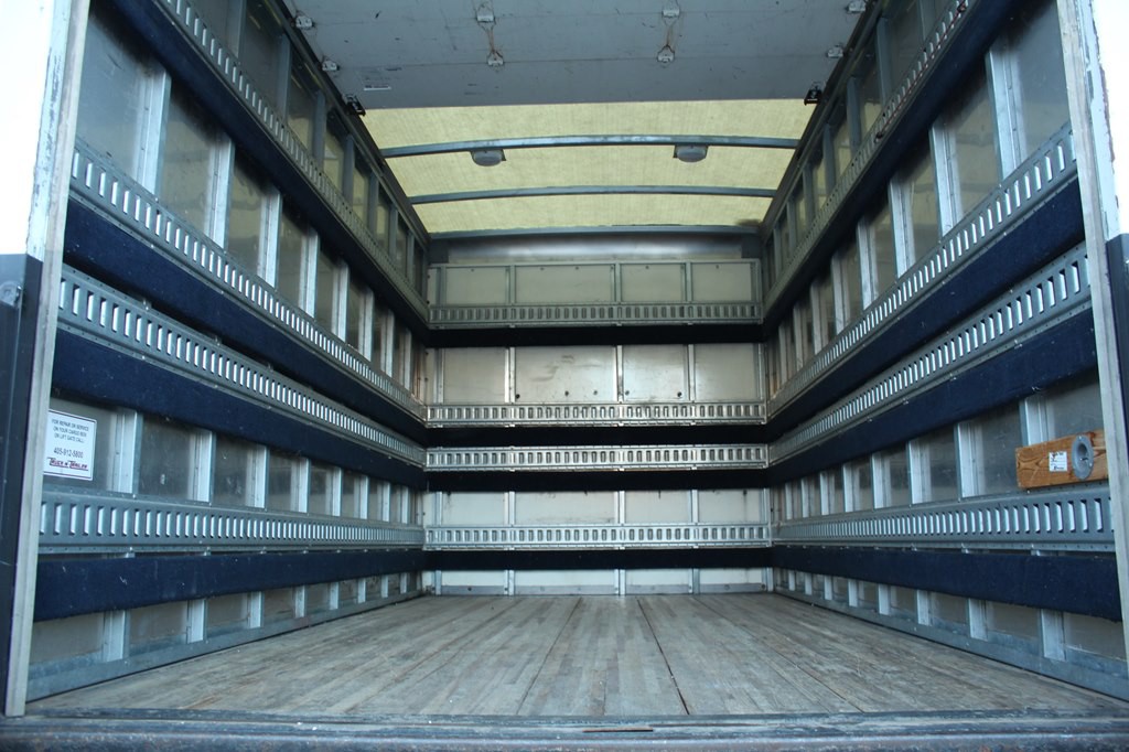 2016 Chevrolet Express Image 11