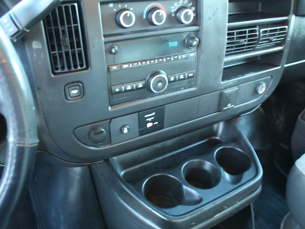 2016 Chevrolet Express Image 23