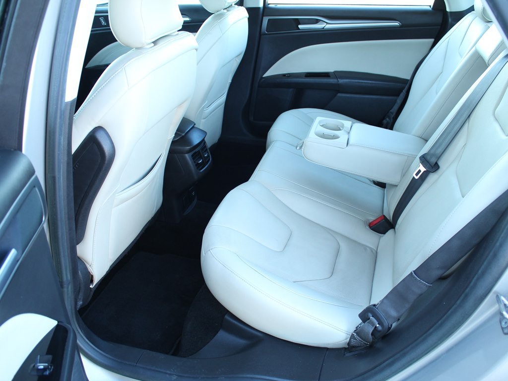 2015 Ford Fusion Image 18