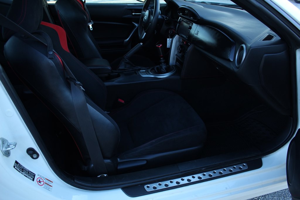 2014 Scion FR-S Image 17