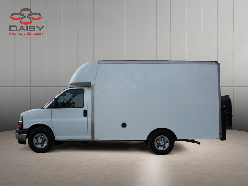 2019 Chevrolet Express Image 8