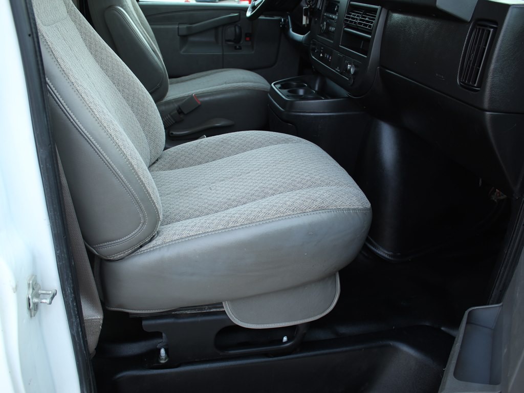 2019 Chevrolet Express Image 19