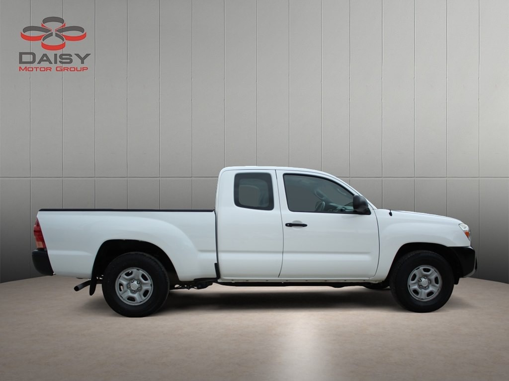 2015 Toyota Tacoma Image 4