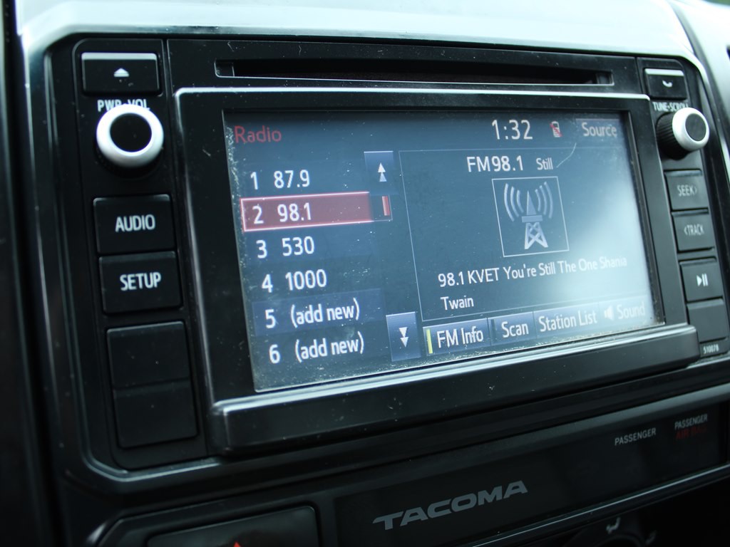 2015 Toyota Tacoma Image 23
