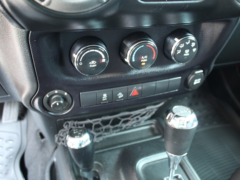 2016 Jeep Wrangler Unlimited Image 25