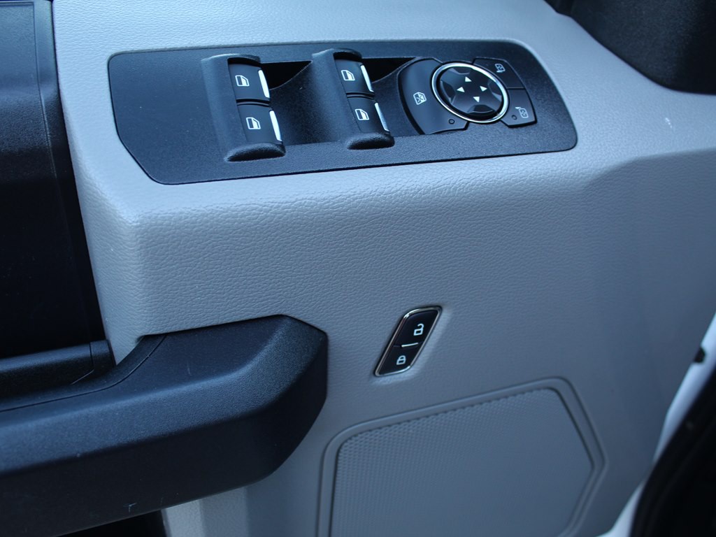 2015 Ford F-150 Image 16