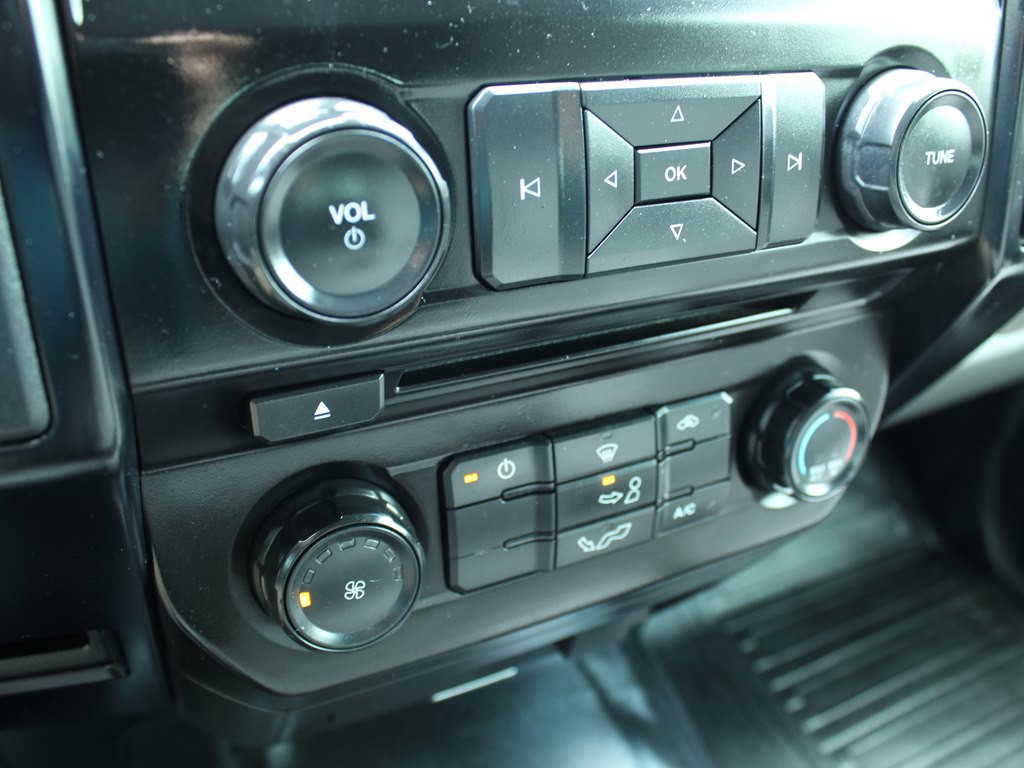 2016 Ford F-150 Image 28