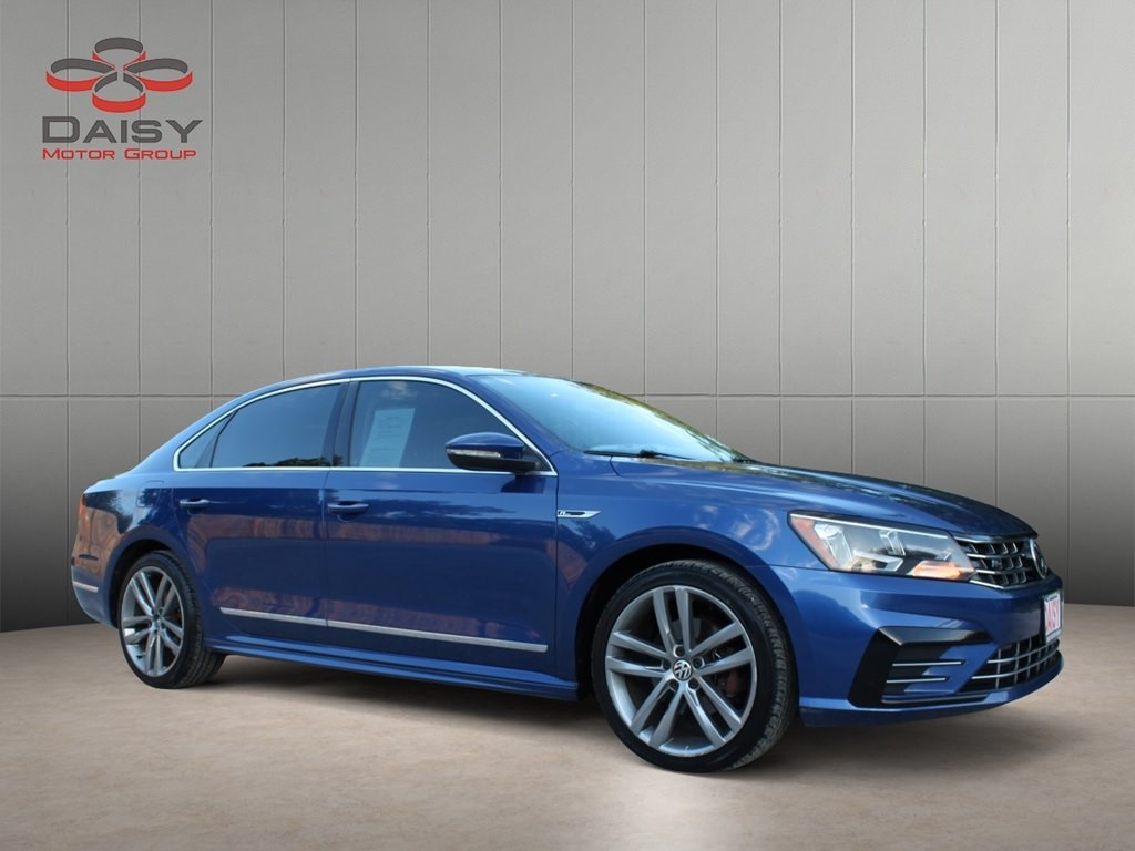 2017 Volkswagen Passat Image 3