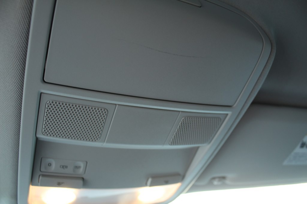 2017 Volkswagen Passat Image 28