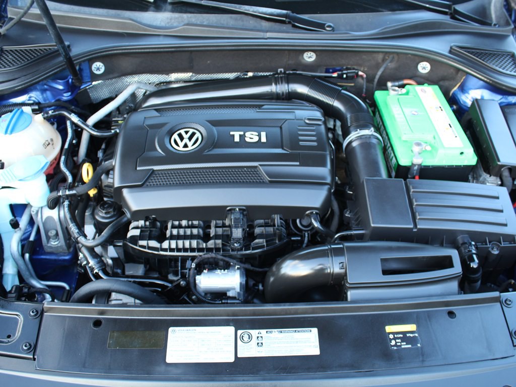 2017 Volkswagen Passat Image 29