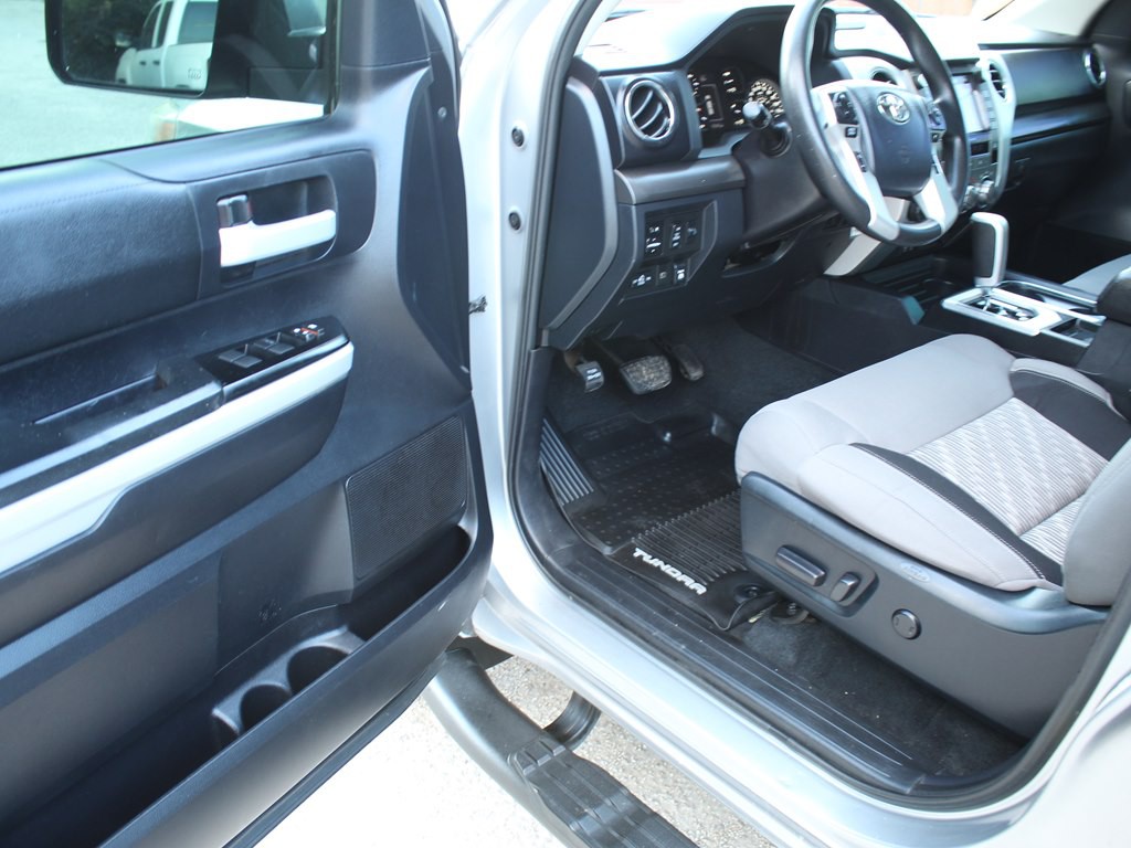 2020 Toyota Tundra Image 16