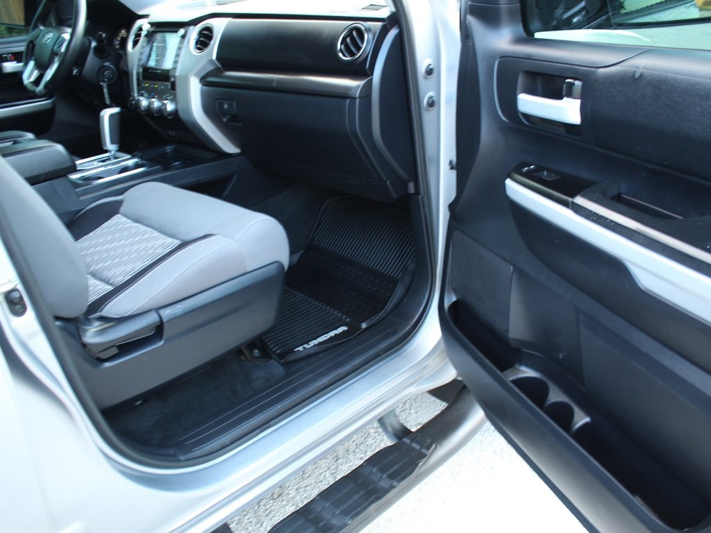 2020 Toyota Tundra Image 19