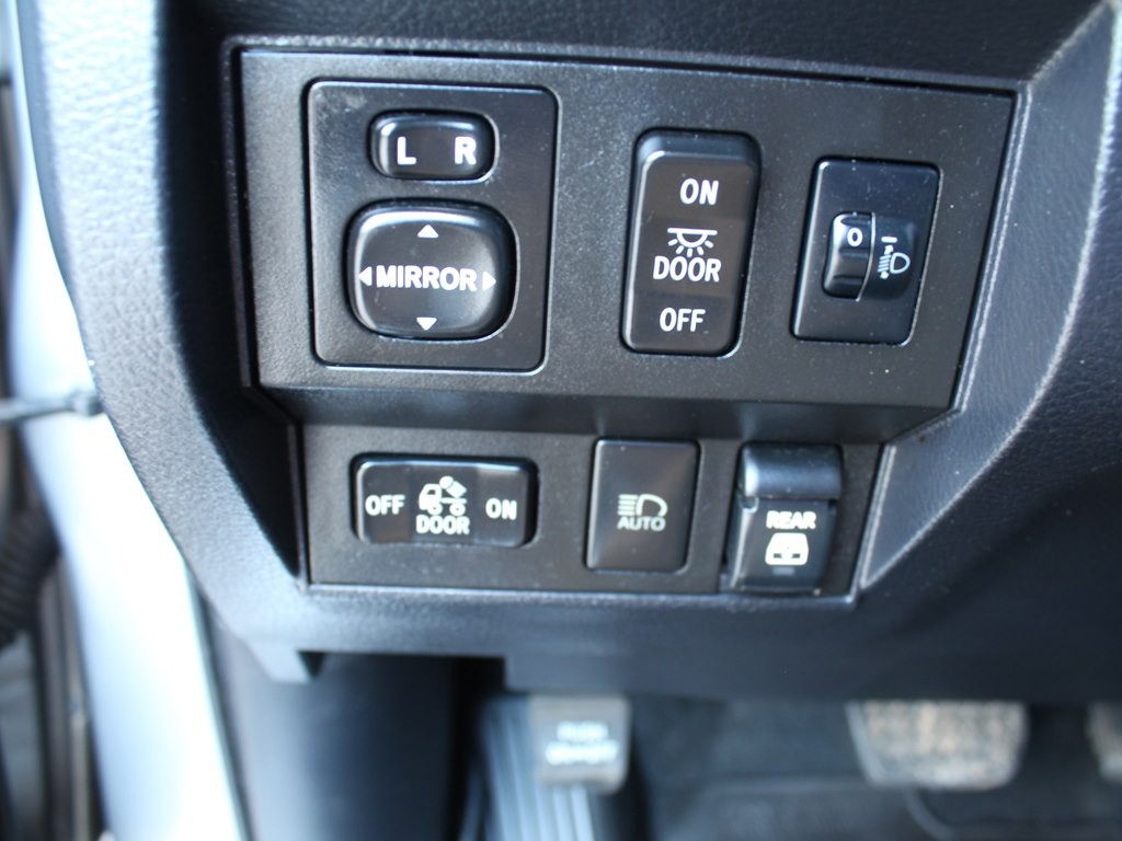 2020 Toyota Tundra Image 24