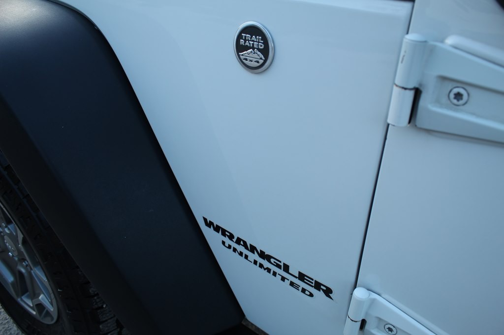 2017 Jeep Wrangler Unlimited Image 9