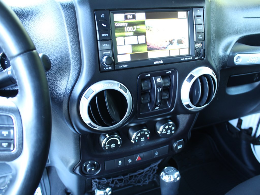 2017 Jeep Wrangler Unlimited Image 27