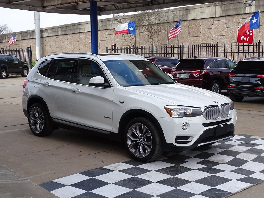 2017 BMW X3 Image 8