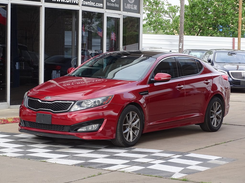 2011 Kia Optima Image 3