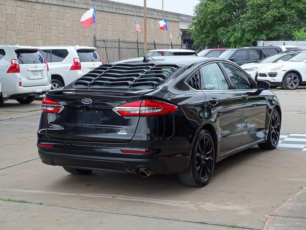 2020 Ford Fusion Image 8