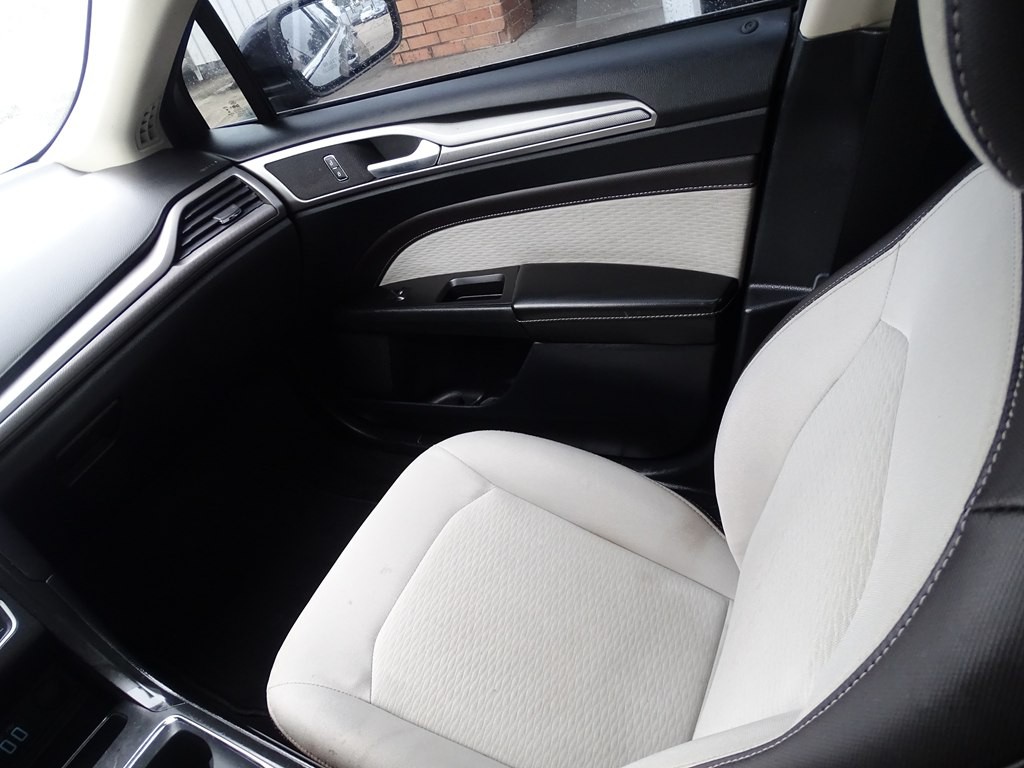 2020 Ford Fusion Image 14
