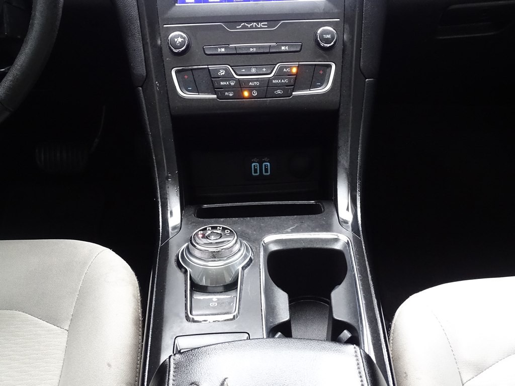 2020 Ford Fusion Image 17