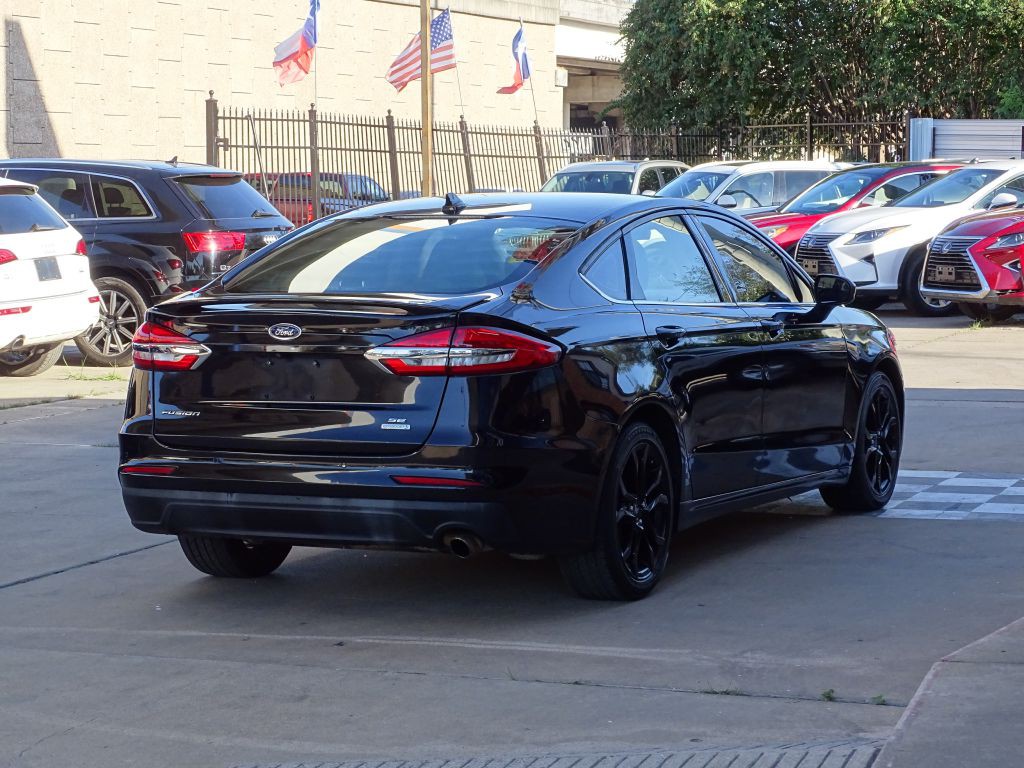 2020 Ford Fusion Image 6