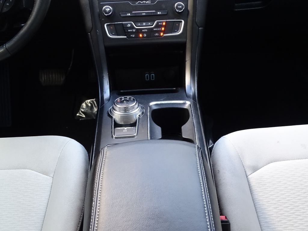 2020 Ford Fusion Image 16