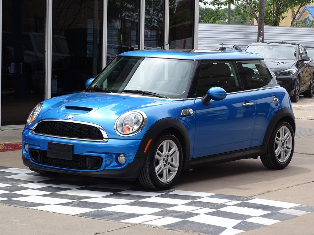 2011 MINI Cooper Image 3
