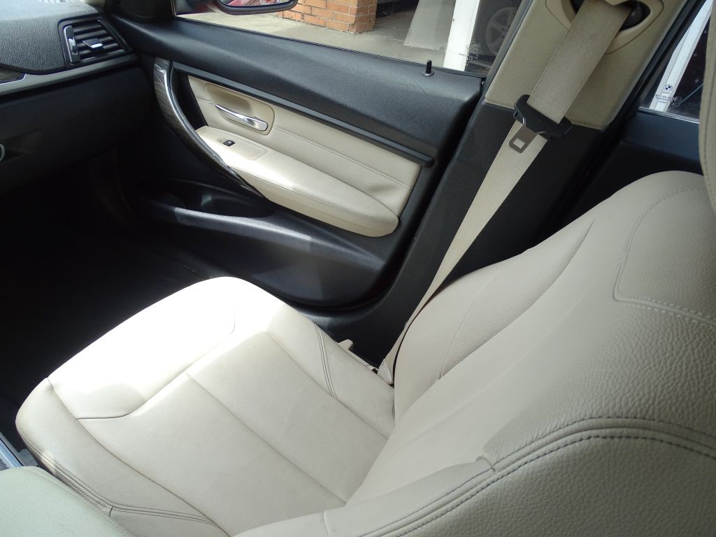 2015 BMW 3 Series Image 13