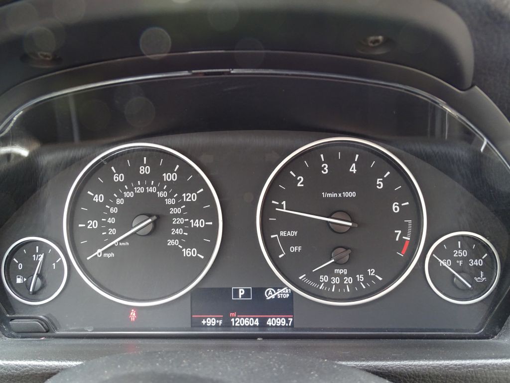 2015 BMW 3 Series Image 17