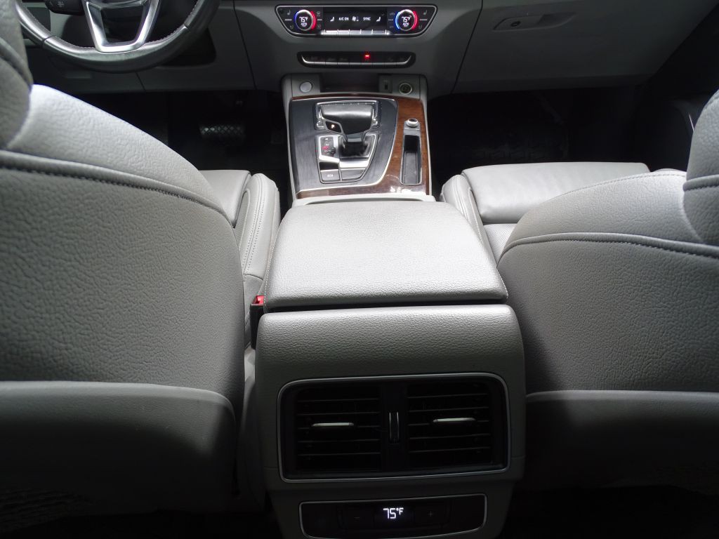 2019 Audi Q5 Image 17