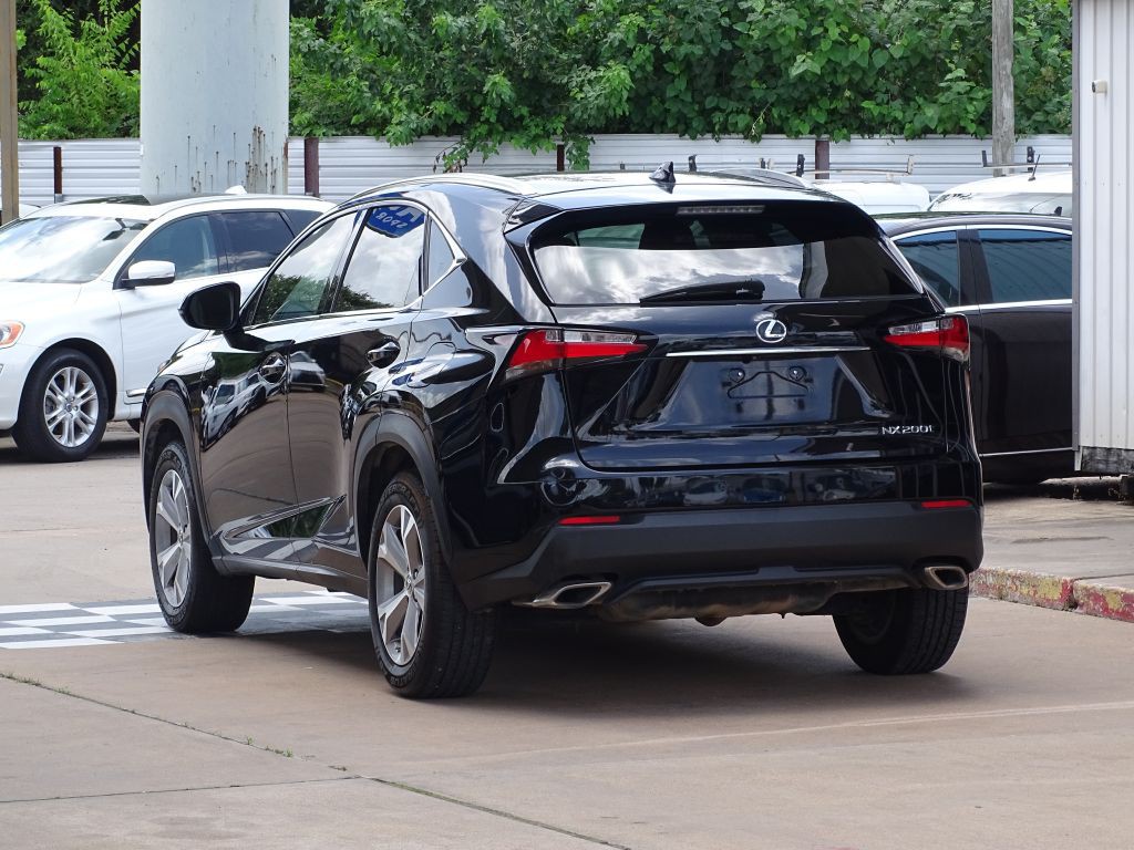 2017 Lexus NX Image 5