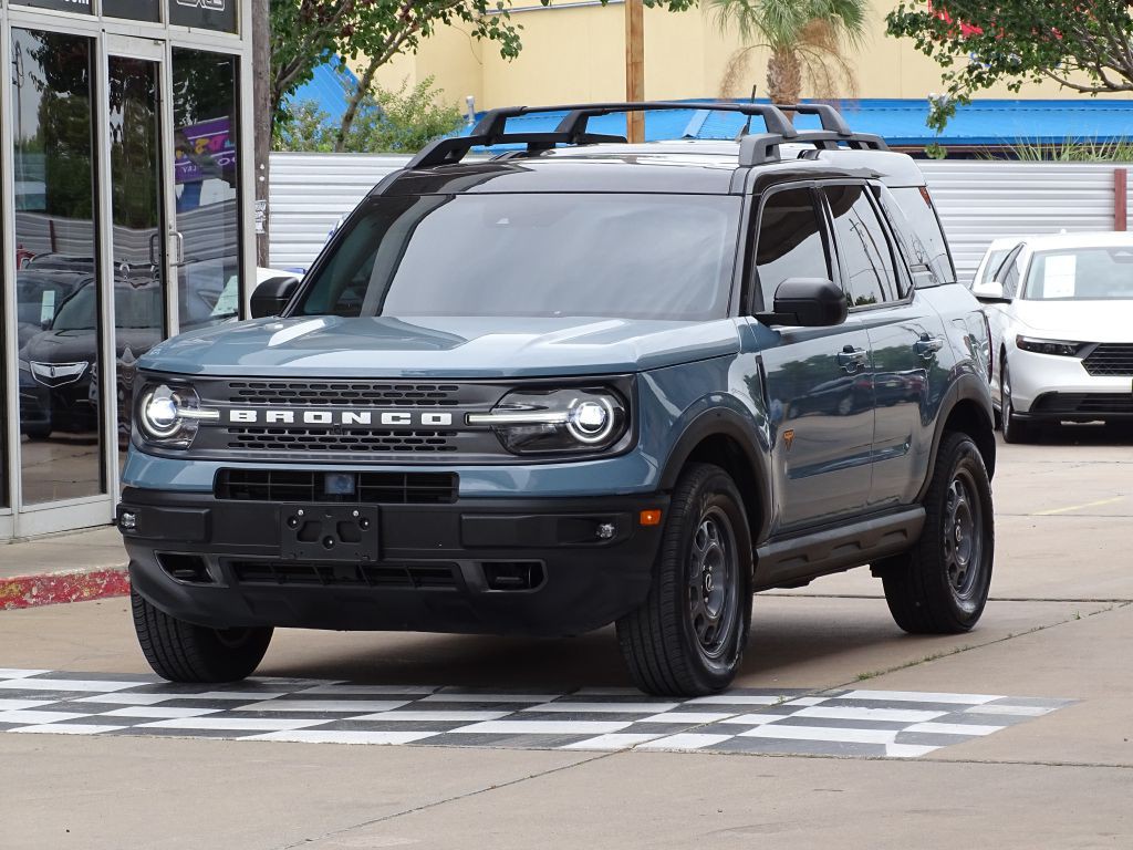 2021 Ford Bronco Image 1