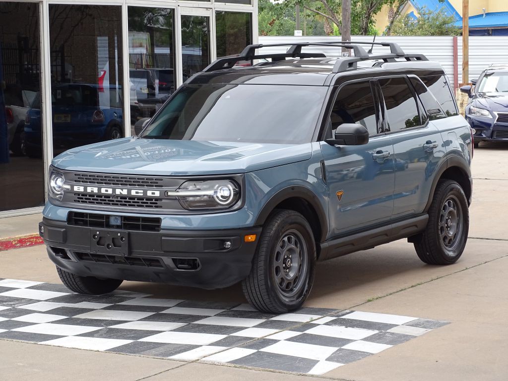 2021 Ford Bronco Image 2